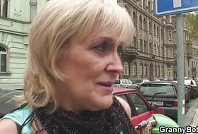 Бака је курва хард млади анални, бабе, бабе гледају порно женски смрти