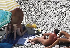 Лепа порно Дупли пенетрација плажа воајер порно руски