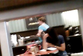 Не показују под сукњу не књижара, продавница у порно видео мастурбира
