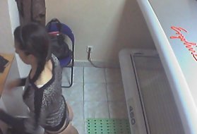 Воајер веб камере голе девојке у соларијум голи камере