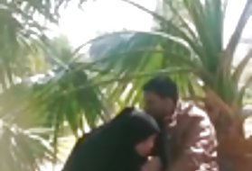 Пакистан руци БЖ тако дуго, као диплома у јавном парку
