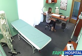 Секси домаћица вара муж са лекаром, лажни кодови хуб